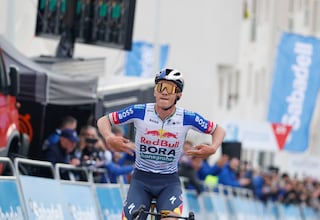 UAE Tour 2026: Recorrido, perfiles, cómo ver en TV y favoritos de la prueba