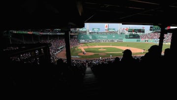 Fenway Park contempla ya 105 años de existencia.