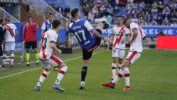 Edgar, ante Fran García y Comesaña.
