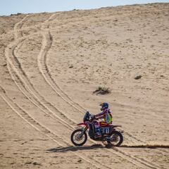 Joan Barreda acaricia la victoria