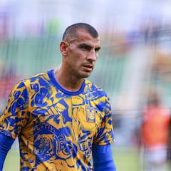 Nahuel Guzmán y su proceso durante la sanción en el tema rayo láser del Clásico Regio 135