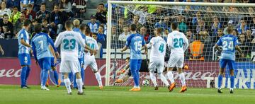 Isco scores a fantastic free-kick. (0-1)