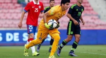 Luis Ureta es el tercer arquero de O’Higgins de Rancagua. En 2015 era el más joven de la Selección Chilena Sub 17. Ese mismo año fue elegido como el “mejor portero” de la Milk Cup 2015 en la que la Sub17 de O’Higgins, cuando se enfrentó al Newcastle United de Inglaterra por 2-0, en Irlanda del Norte.