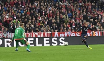 The Mattress Makers overcame Bayern Munich in the semi-finals courtesy of the away goal rule (2-2 on aggregate). Saúl scored a beaut in the Vicente Calderón, beating four men before tucking the ball into Manuel Neuer’s bottom-right corner. Fernando Torres