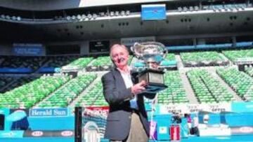 <b> REGRESA. </b>A los 40 años del Grand Slam, Laver en el Laver Arena.