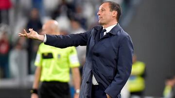 FILE PHOTO: Soccer Football - Serie A - Juventus v Torino - Allianz Stadium, Turin, Italy - May 3, 2019 Juventus coach Massimiliano Allegri REUTERS/Massimo Pinca/File Photo