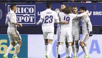 Jugadores del Real Madrid celebran un gol. 