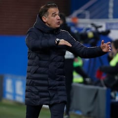 García Plaza: “El Almería tendría que estar en mitad de la tabla”