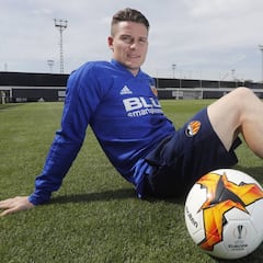 Gameiro: "Hay que salir fuerte y así generarle dudas al Arsenal"