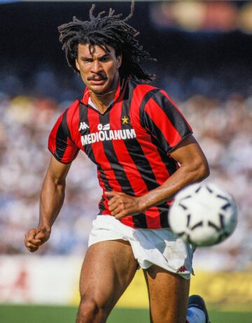 El mediocampista holandés fue pieza clave del poderoso Milán de los 80´s y 90´s que ganó en dos ocasiones la Champions League y dominó por un tiempo la Serie A. Con el equipo nacional, conquistó la Eurocopa de 1988. Recibió el Balón de Oro en 1987.