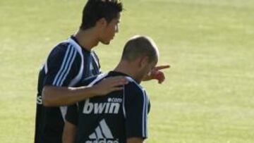 El presidente del Inter de Milán, Massimo Moratti, afirma que aún no hay "nada definido" en el fichaje del centrocampista holandés del Real Madrid Wesley Sneijder y que puede ser que al final "no se haga", en unas declaraciones publicadas hoy por el diario deportivo italiano la "Gazzetta dello Sport"