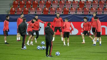 El Real Madrid, durante su entrenamiento en Plzen.