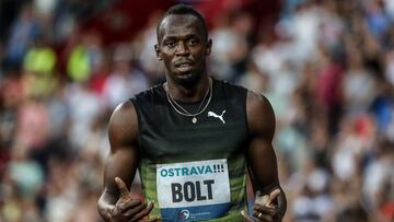 RR03. OSTRAVA (REP&Uacute;BLICA CHECA), 28/06/2017.- El atleta jamaicano Usain Bolt celebra la victoria en los 100 metros lisos hoy, mi&eacute;rcoles 28 de junio de 2017, durante la reuni&oacute;n atl&eacute;tica de Ostrava, organizada por la Asociaci&oacute;n Internacional de Federaciones de Atletismo (IAAF, por sus siglas en ingl&eacute;s), en Ostrava (Rep&uacute;blica Checa). EFE/MARTIN DIVISEK