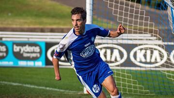Álex Sánchez, delantero español, celebra uno de sus goles con Sydney Olympic, club en el que jugó durante las temporadas 2018 y 2019.