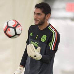 Corona: Aún no sabemos quién va a jugar contra Chile