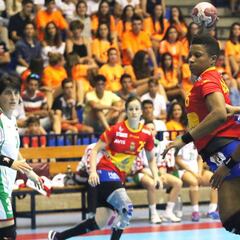 España tendrá un grupo difícil tras caer en el bombo 3