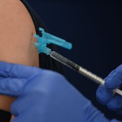 Vacuna coronavirus Argentina: cuándo protege una sola dosis y por qué se necesitan dos