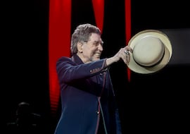 La vida personal de Joaquín Sabina: de exiliado en la dictadura a reconvertirse en “pirata cojo”