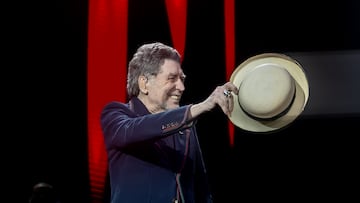 El cantautor Joaquín Sabina durante un concierto en el Movistar Arena, a 19 de mayo de 2025, en Madrid (España). Joaquín Sabina ha publicado 17 discos de estudio y siete en directo. Su último álbum, ‘Lo niego todo’, salió a la luz en 2017. Este concierto forma parte de la que será su última gira, titulada ‘Hola y adiós’, ya que en 2024 el artista anunció su retirada de los escenarios.
19 MAYO 2025
Ricardo Rubio / Europa Press
19/05/2025