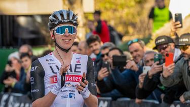 Pogacar abre a lo grande