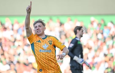 El jugador del equipo albaceteño dio una lección de lo que es un revulsivo. Saliendo desde el banquillo hizo un doblete que sentenció al líder de la categoría y permite soñara a su afición con el playoff.