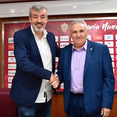 Óscar quiere un Almería "valiente, que domine el juego"