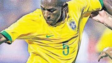 <b>VERDEAMARELHO. </b>Mineiro, compañero de Josué en la Copa América, es la variante al futbolista del Sao Paulo.