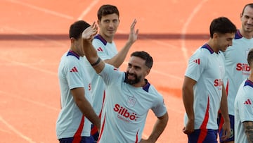 LAS ROZAS (MADRID), 02/09/2024.- El defensa Dani Carvajal durante el entrenamiento celebrado este lunes por la selección española en la Ciudad del Fútbol, preparatorio para los partidos de la Liga de las Naciones ante Serbia y Suiza. EFE/ Juanjo Martín