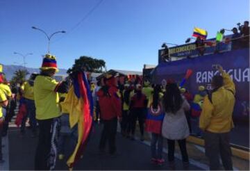 Los hinchas colombianos pintan Rancagua con Amarillo, azul y rojo