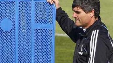 El técnico del Real Madrid reconoció que el virus FIFA tendrá efectos perniciosos: "No nos ha venido bien una jornada tan dura. Todos los internacionales han llegado con problemas de más o menos importancia". Y sugirió que habrá cambios en La Rosaleda: "Es el momento de que aquellos que no han tenido muchos minutos puedan participar sin que el rendimiento se resienta".