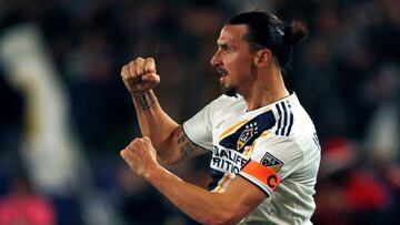 Zlatan Ibrahimovic no va a la luna, la luna va a Zlatan