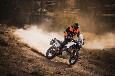 Así es el mundo de la exploración con la revitalizada KTM 790 Adventure