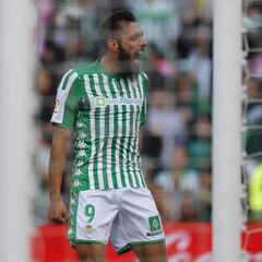 Borja Iglesias: "Me dan pena
los que subestiman el fútbol"