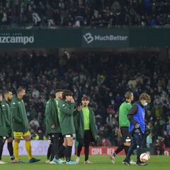 El Betis condena lo ocurrido
en el derbi copero suspendido