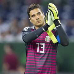 Guillermo Ochoa sufre a nivel internacional, 20 goles en 7 duelos