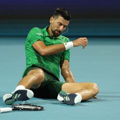 Mensik conquista Miami y frustra el título número 100 de Djokovic