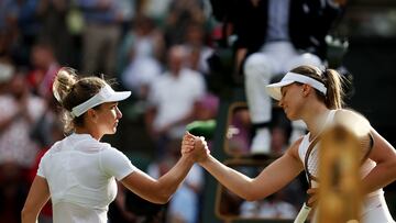 Tennis - Wimbledon - All England Lawn Tennis and Croquet Club, London, Britain - July 4, 2022  Romania's Simona Halep and Spain's Paula Badosa shake hands after their fourth round match REUTERS/Paul Childs