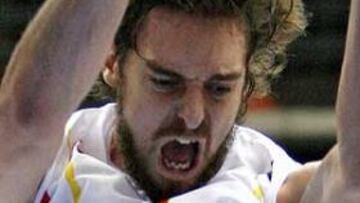 <b>MADERA DE LÍDER.</B> Gasol campó a sus anchas en Saitama contra Lituania.