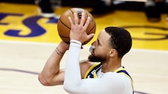 Los Angeles (United States), 09/05/2023.- Golden State Warriors guard Stephen Curry shoots a free throw at the end of the second quarter of game 4 of the Western Conference Semifinals between the Los Angeles Lakers and the Golden State Warriors at Crypto.com Arena in Los Angeles, California, USA, 08 May 2023. (Baloncesto, Estados Unidos) EFE/EPA/ETIENNE LAURENT SHUTTERSTOCK OUT
