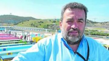 <b>TRABAJANDO A TOPE. </b>Juan Álvarez y todo su equipo están preparando el sin descanso el GP de España.