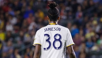 El jugador de 21 años, Bradford Jamieson, se golpeó la cabeza con su compañero Jorge Skjelvik durante una práctica.