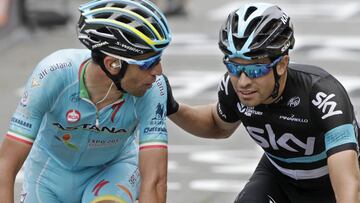 Nibali, con Mikel Landa (derecha).