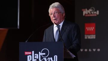 Enrique Cerezo, presidente del Atlético, en los premios Platino.