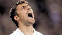 Samuel será español un año después de lo previsto