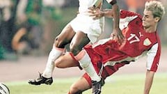 Toni contacta en Holanda con Castelen y Dirk Kuijt