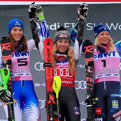 Shiffrin logra en el eslalon de Killington su segundo triunfo