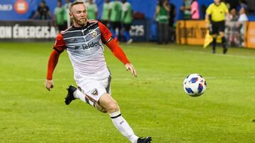 Manchester United former player gives an advice to Rooney