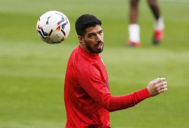 Luis Suarez hands Simeone a dilemma ahead of Real Madrid