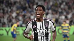 David le gana la partida a Vlahovic