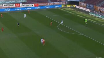 El 'blooper' que protagonizó el arquero del Leverkusen: increíble